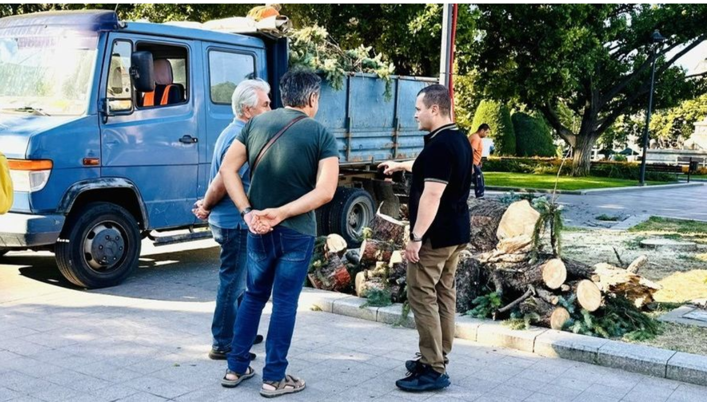 Кметът Пенчо Милков лично инспектира щетите от снощната буря